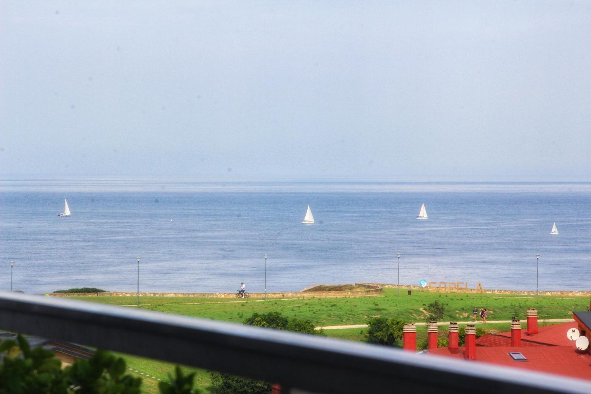 Junto A Las Playas,Dos Terrazas Y Vistas Al Mar Сопелана Екстериор снимка